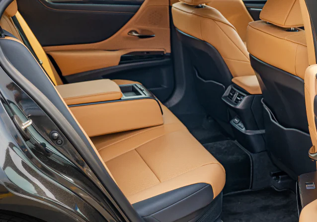 Lexus ES300H Angle